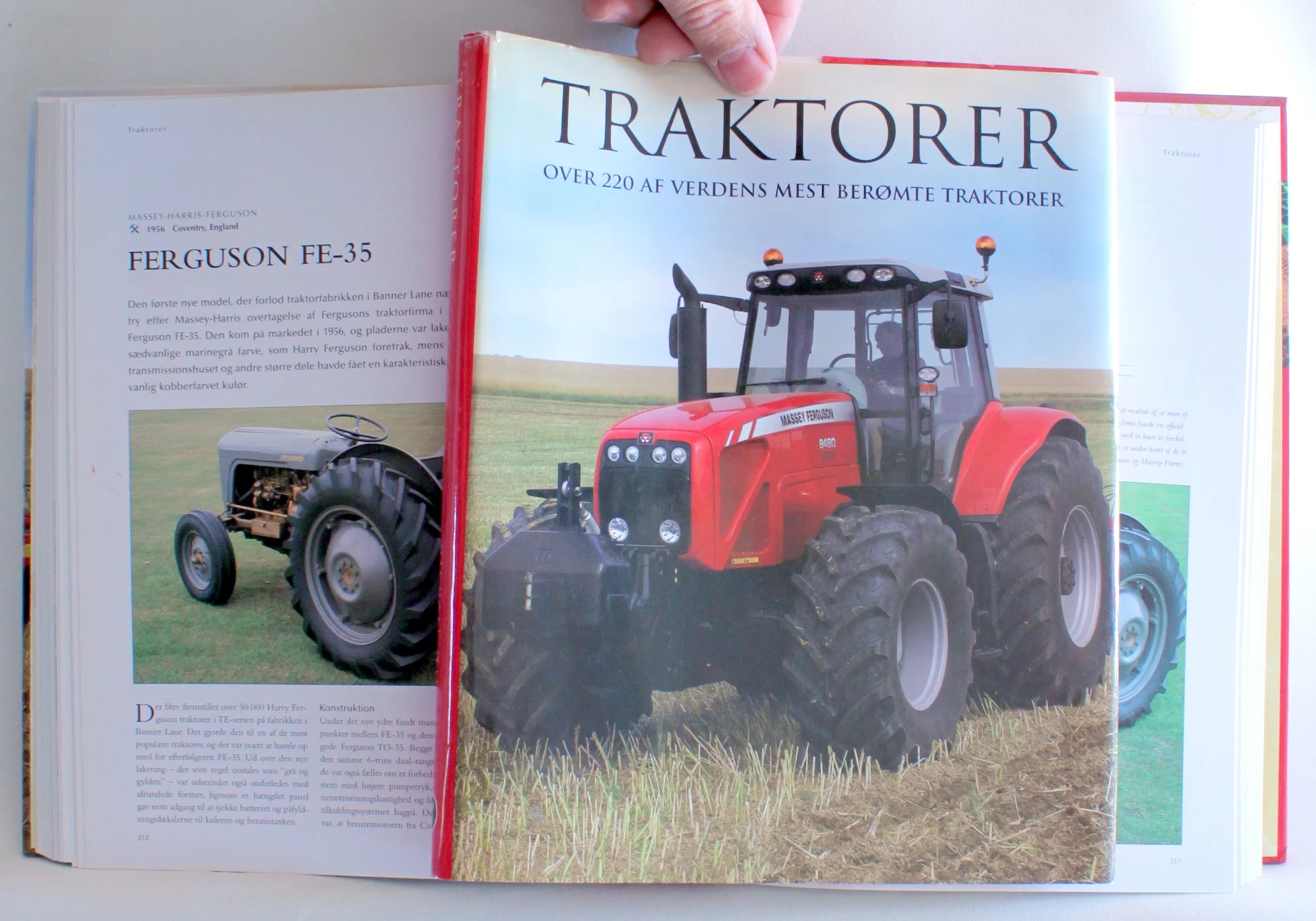 Traktorer. Over 220 af verdens mest berømte traktorer