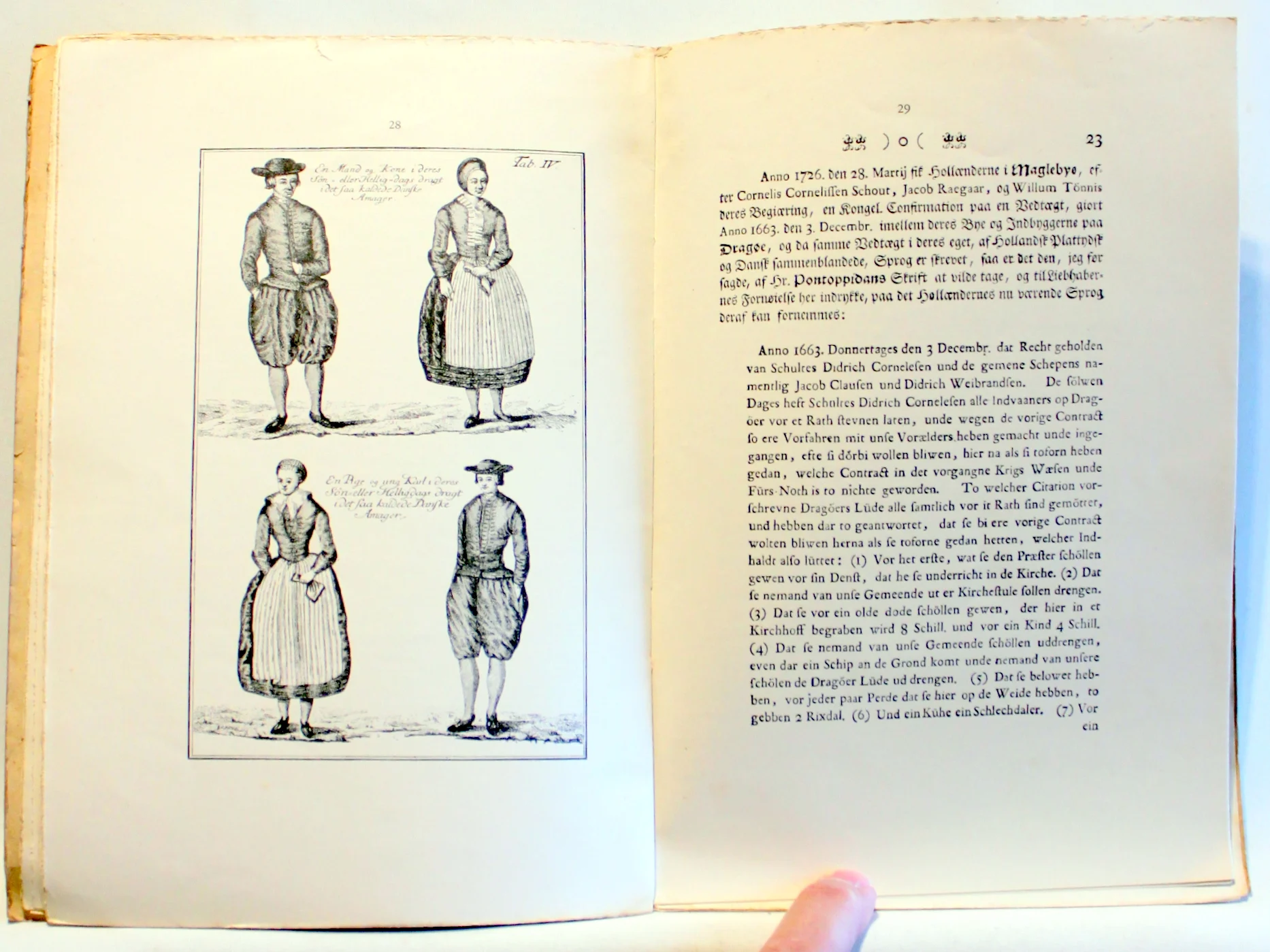 Bogomslag: De Thurah og hans Amagerbog fra 1758. Om mesteren for Vor Frelsers taarn af Mogens Strunge
