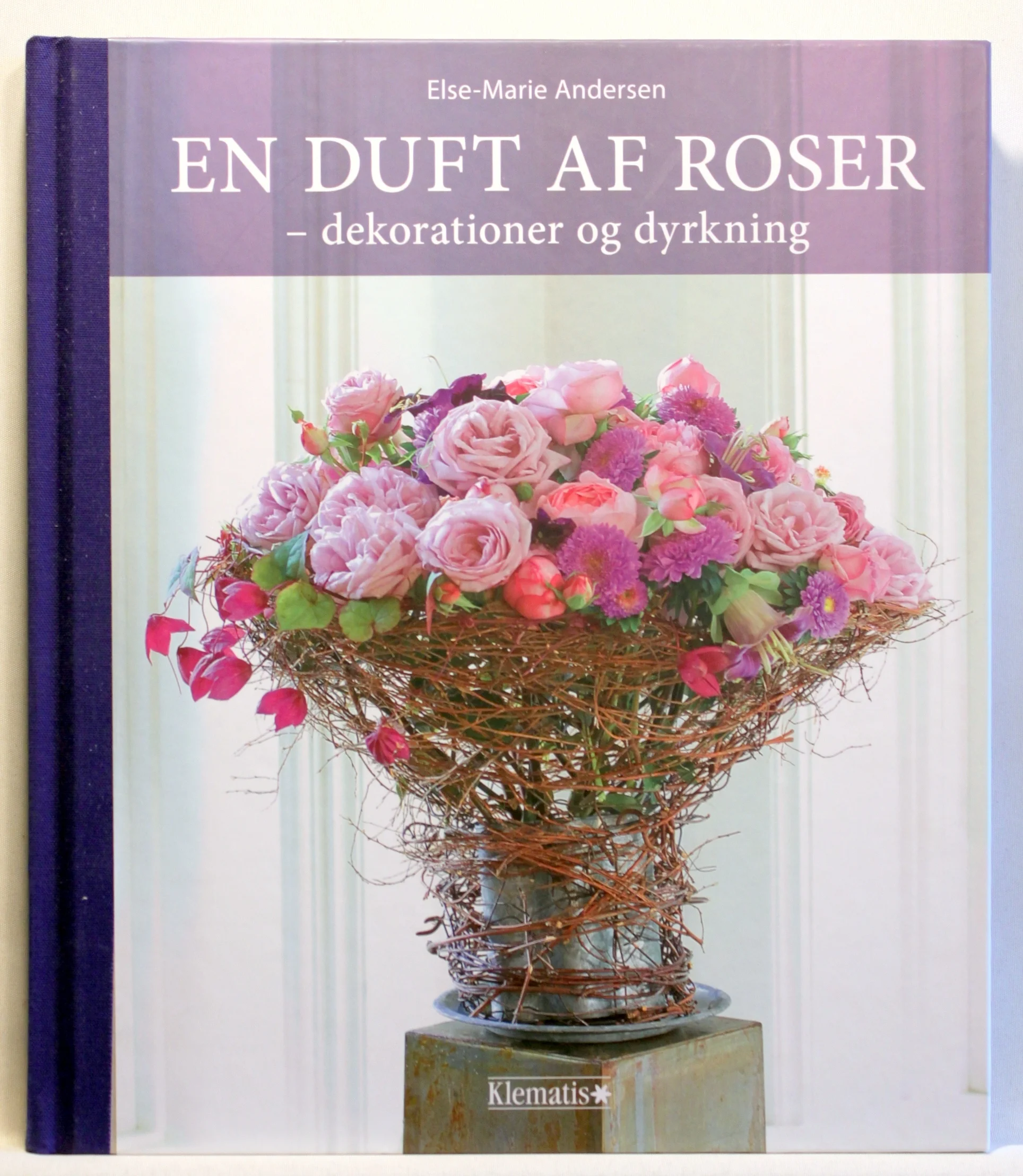 En duft af roser – dekorationer og dyrkning