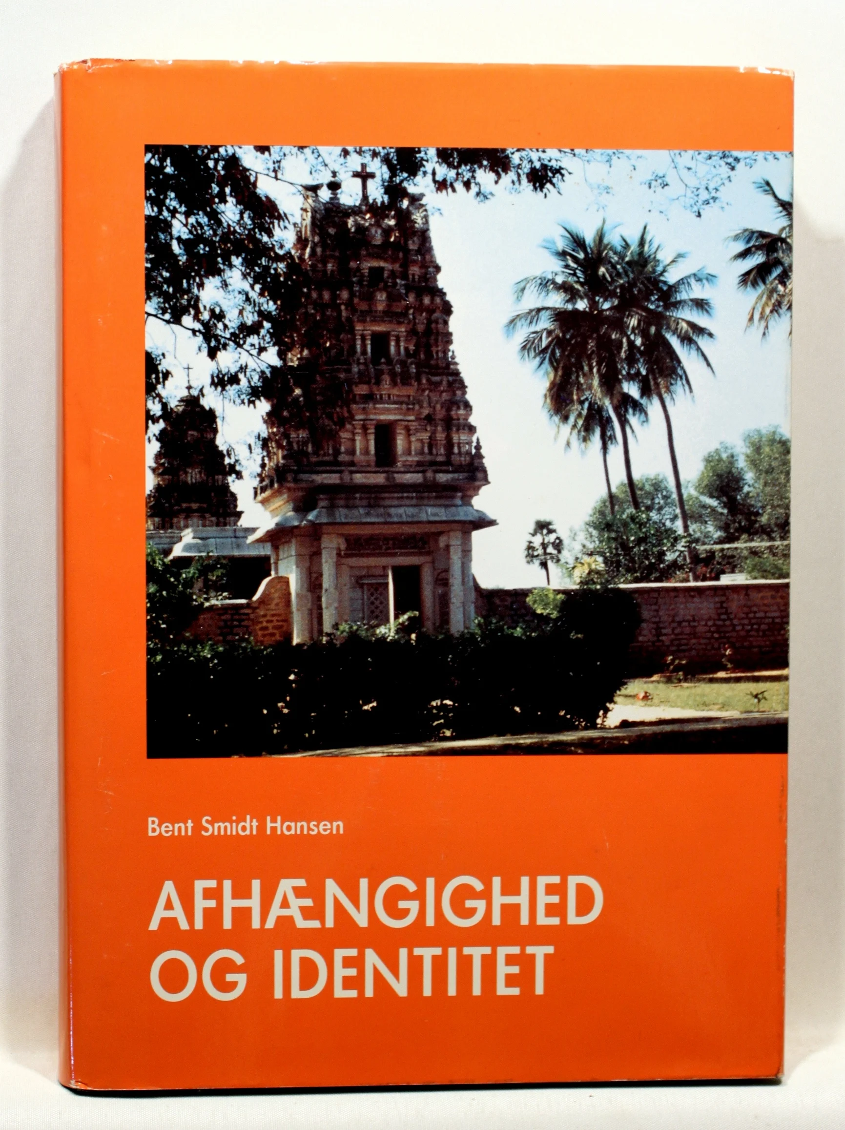 Afhængighed og identitet