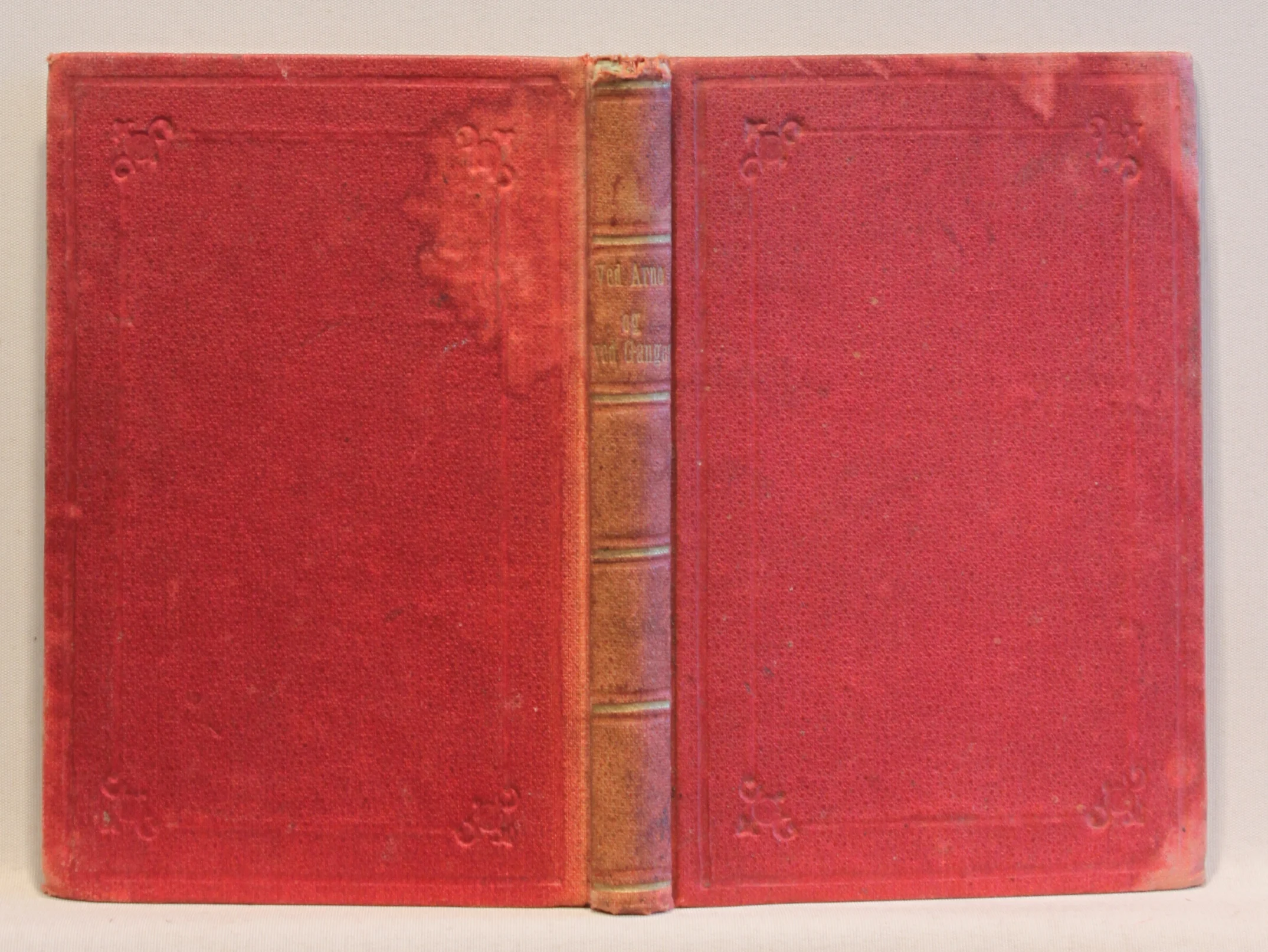 Ved Arno og ved Ganges