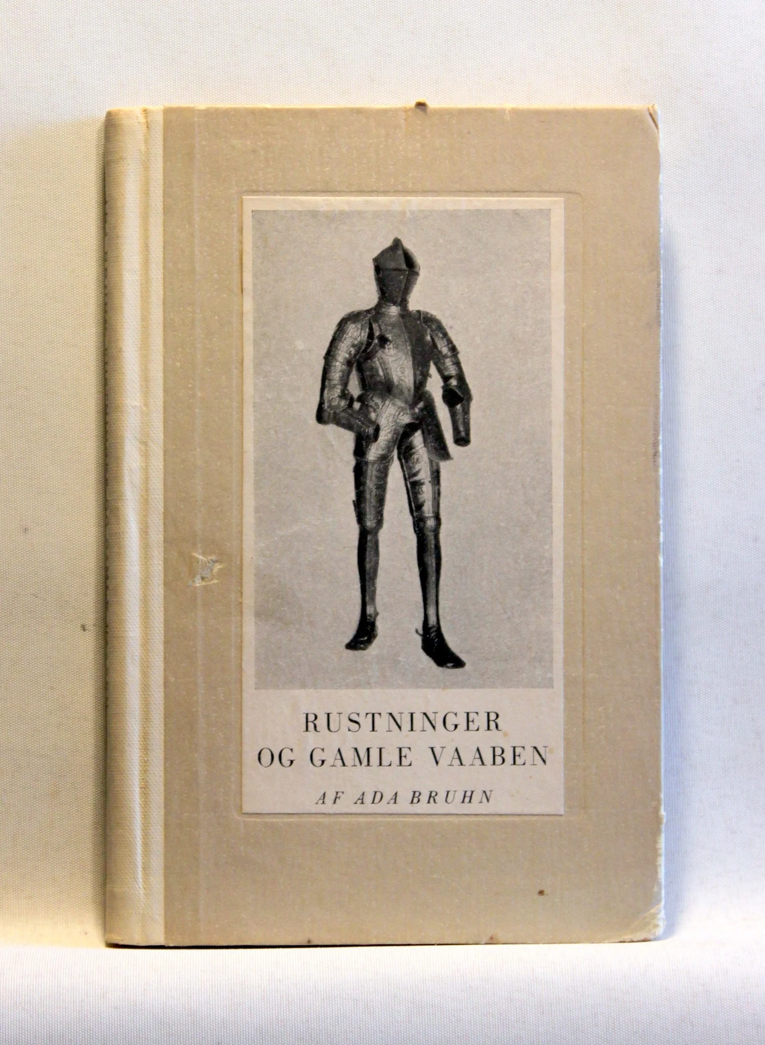 Rustninger og gamle vaaben