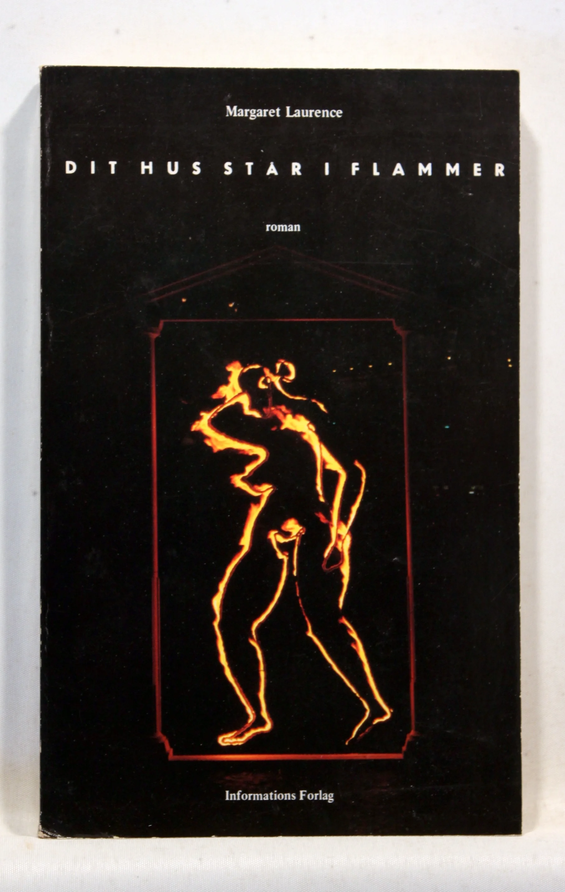 Dit hus står i flammer