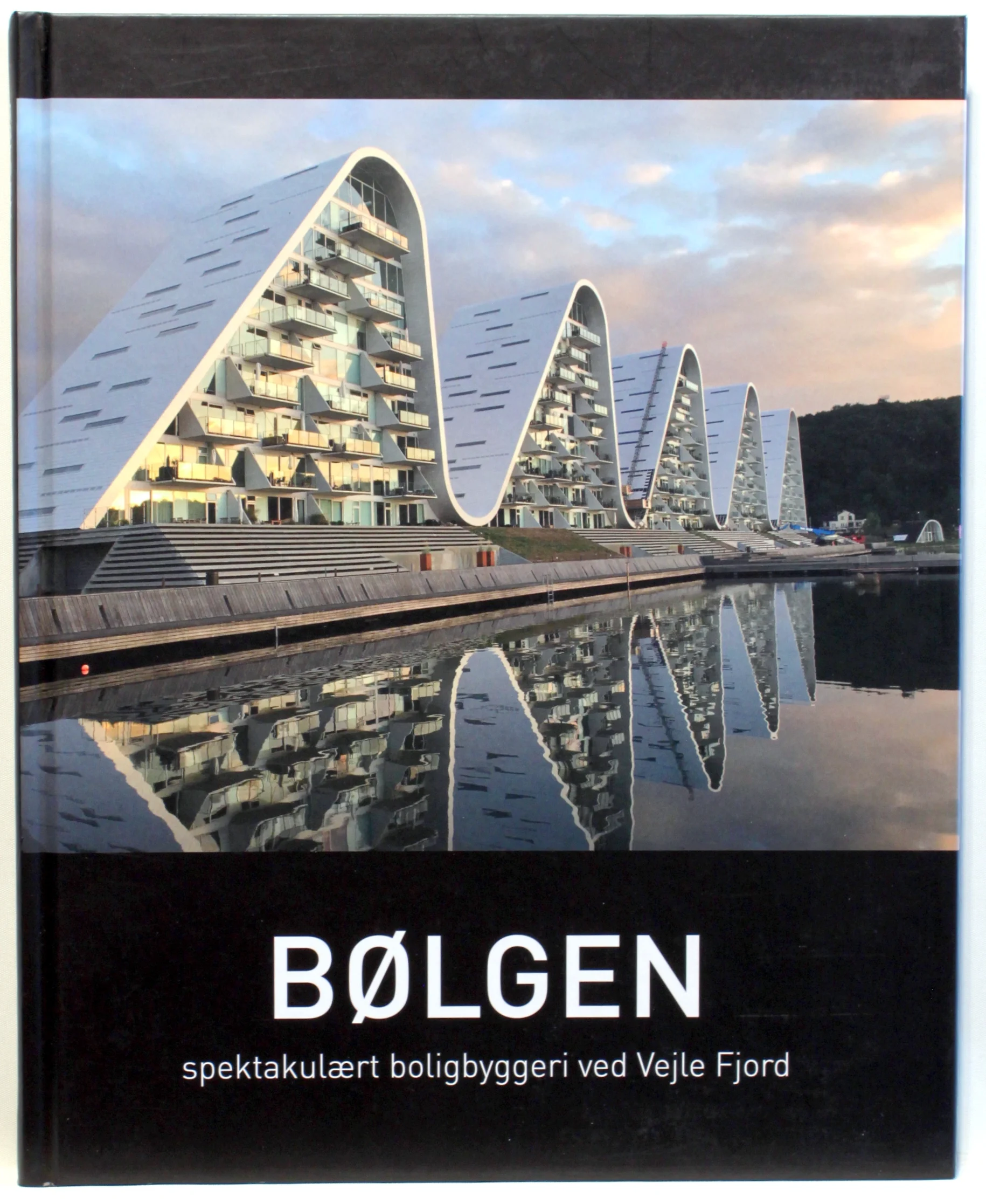 Bølgen – spektakulært boligbyggeri ved Vejle Fjord