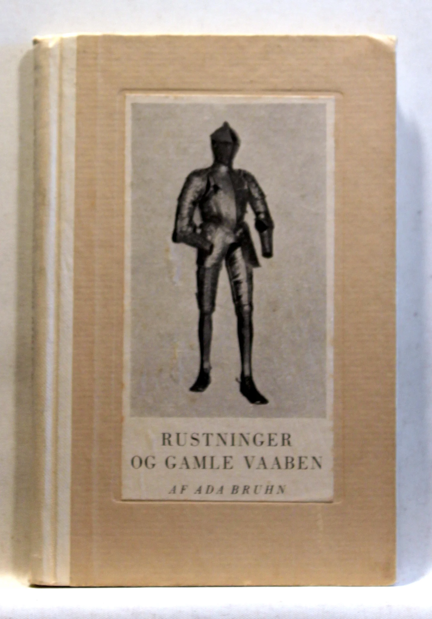 Rustninger og gamle vaaben