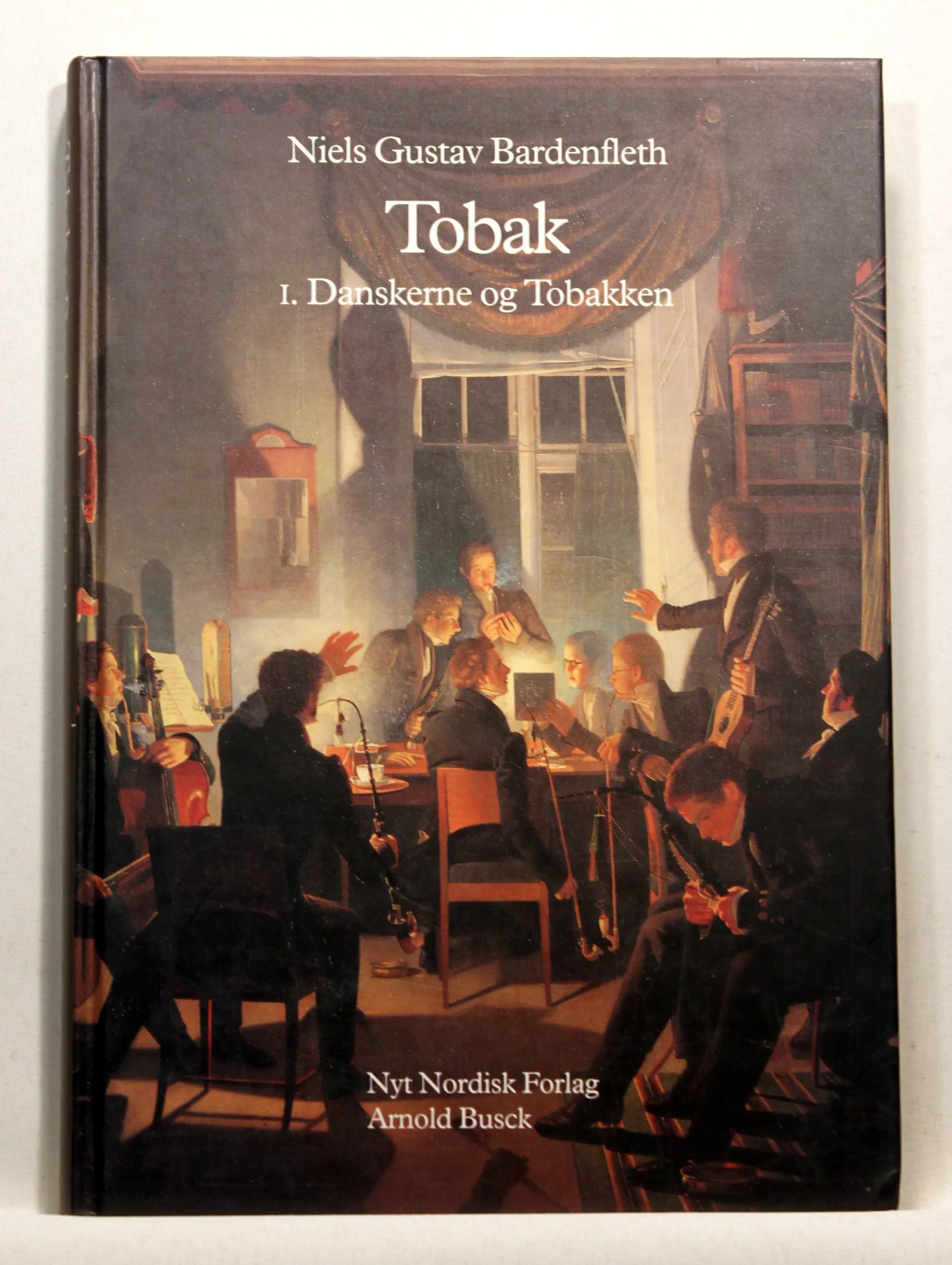 Tobak. Tilbedt og tugtet i 500 år. Bind 1. Danskerne og tobakken