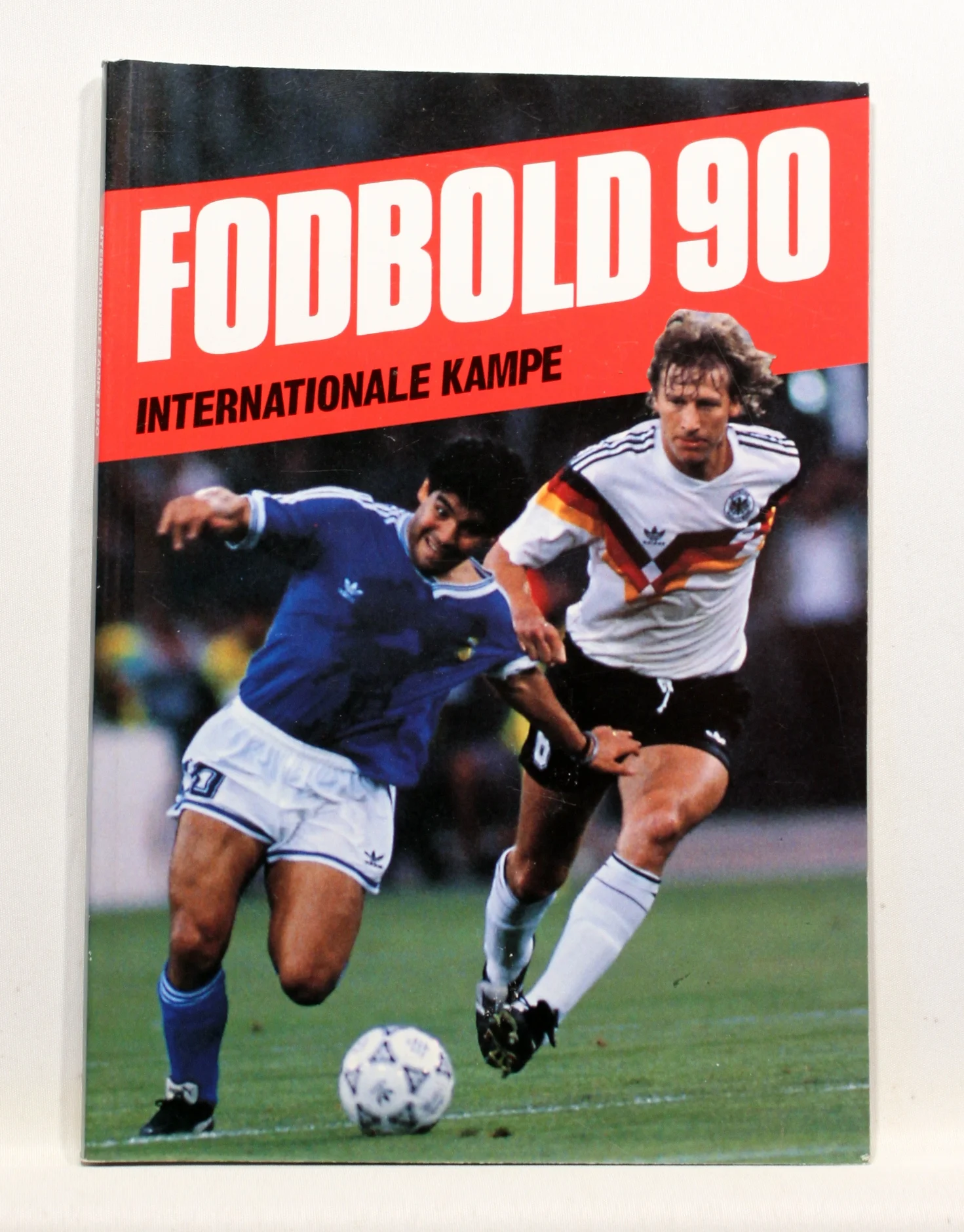 Fodbold 90. Internationale kampe