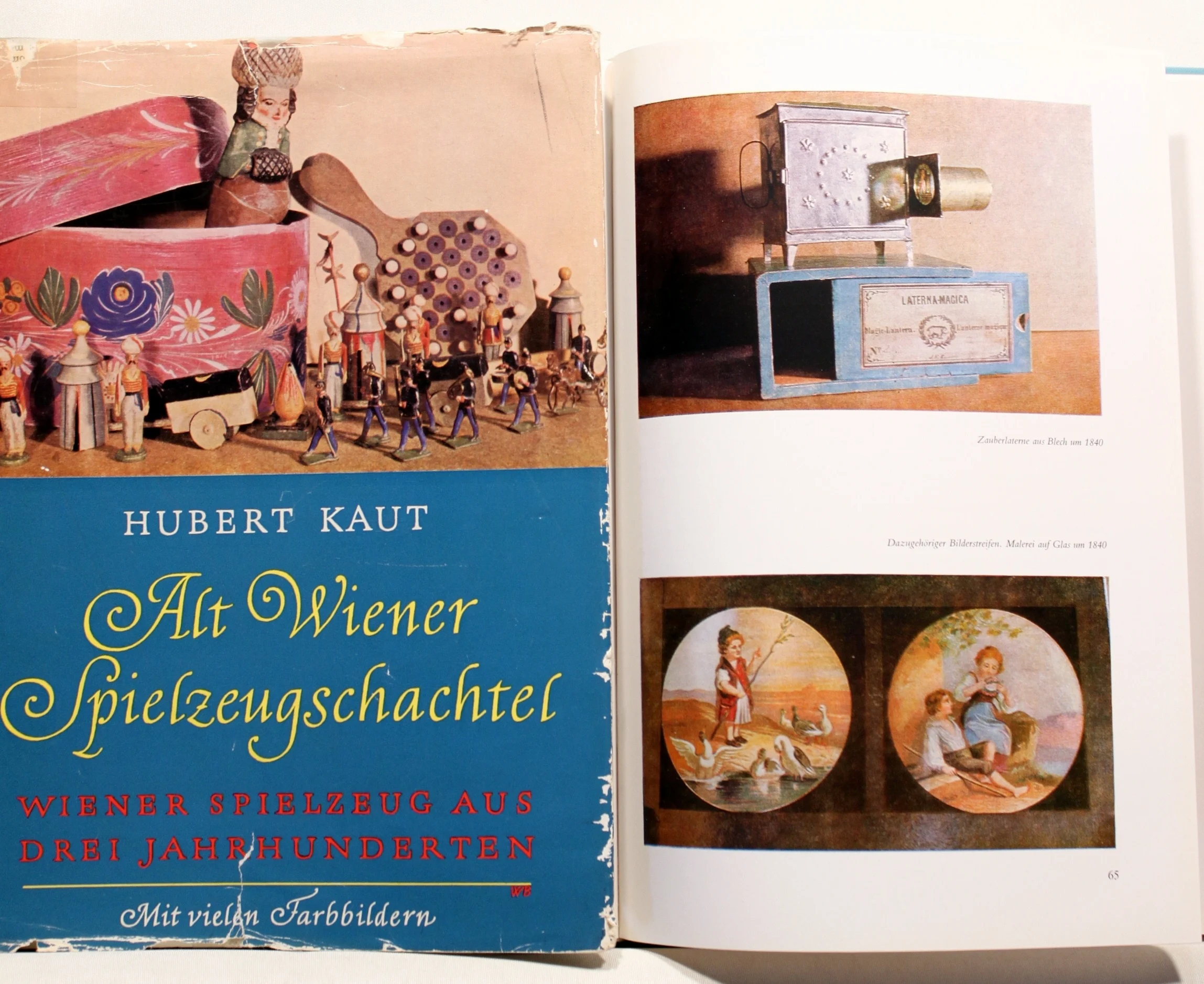 Alt Wiener Spielzeugschachtel. Wiener spielzeug aus drei Jahrhunderten