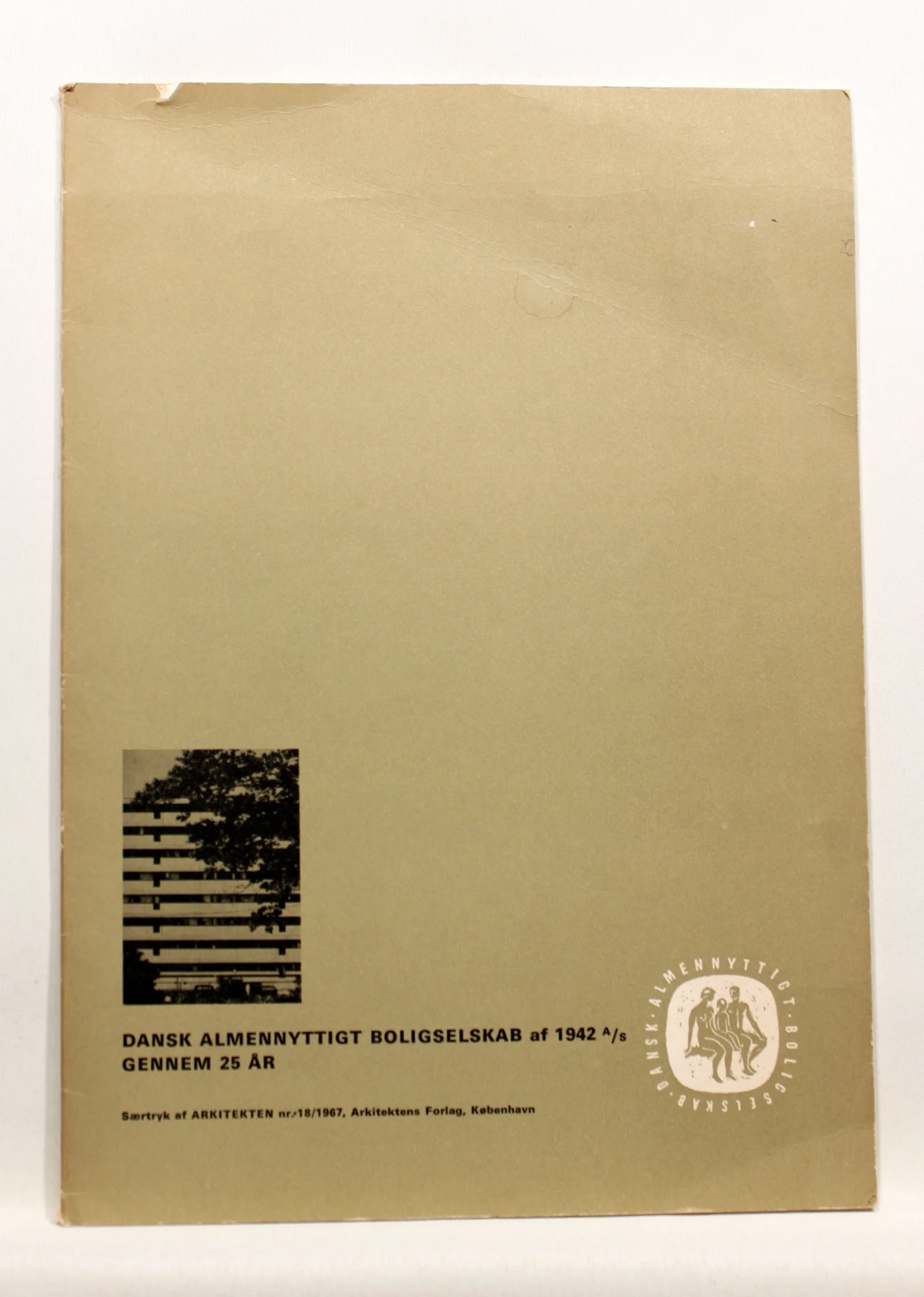 Dansk Almennyttigt Boligselskab af 1942 A/S gennem 25 år