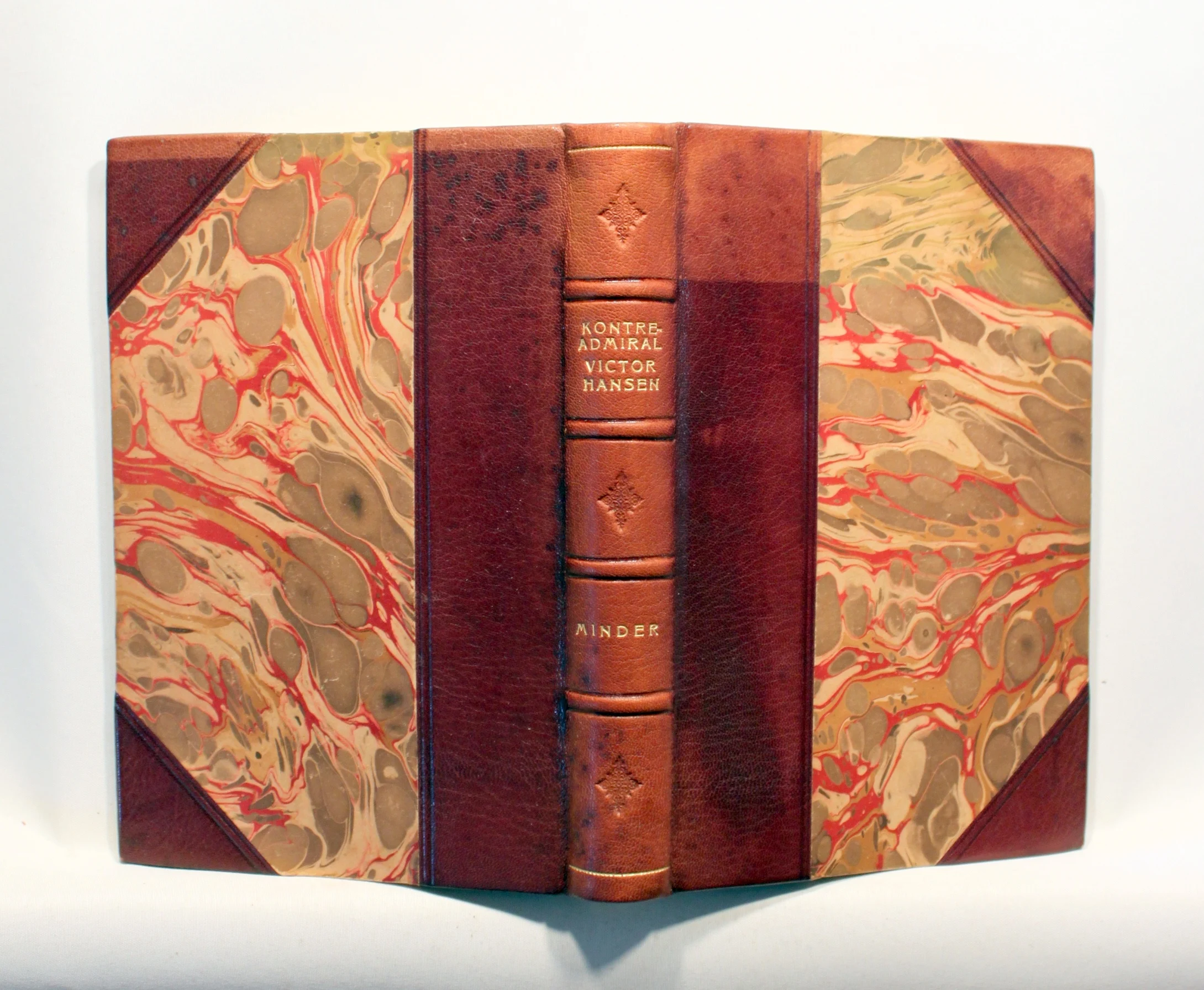 En Dansk Søofficer Kontreadmiral Victor Hansens Minde