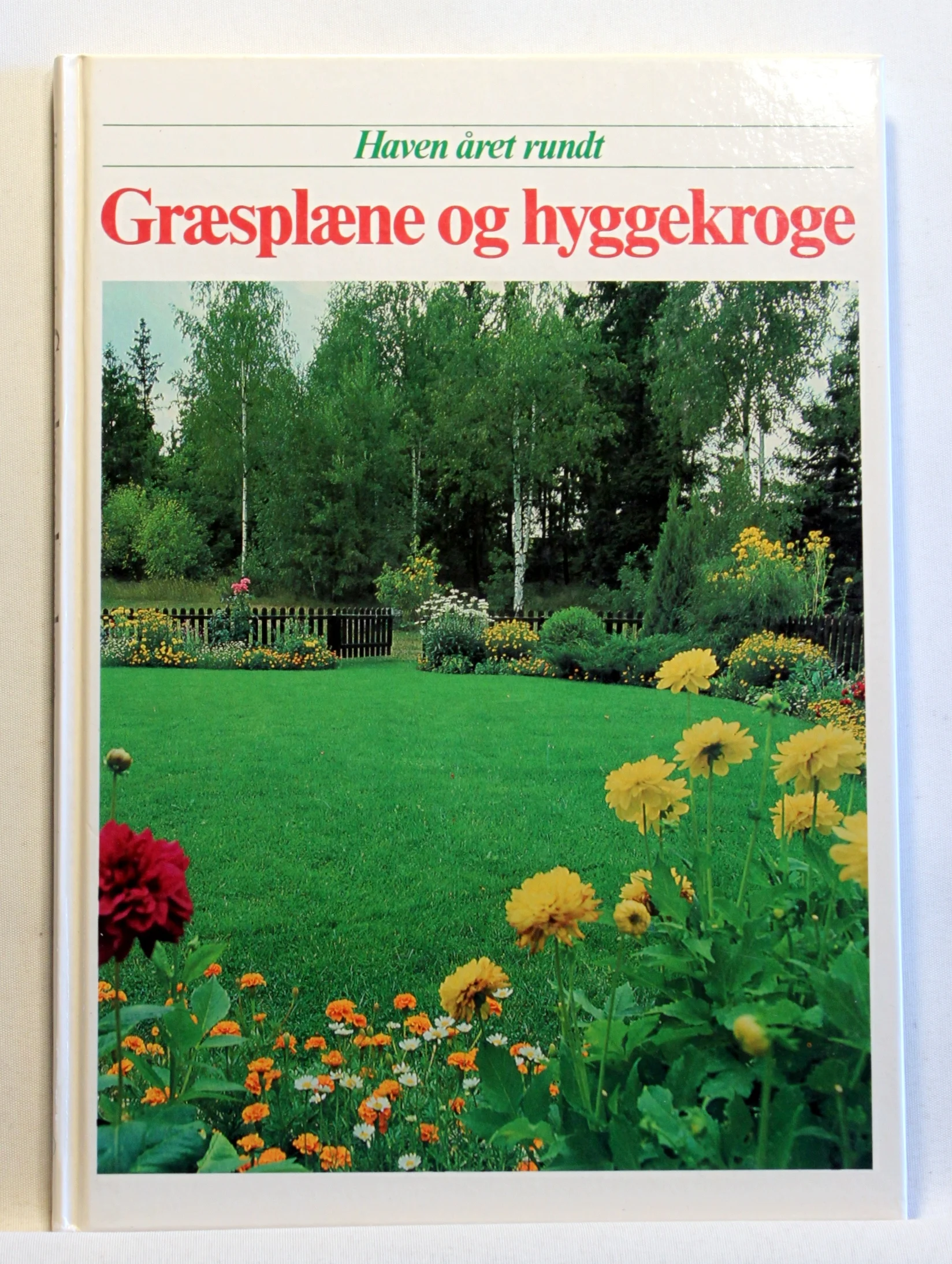 Græsplæne og hyggekroge