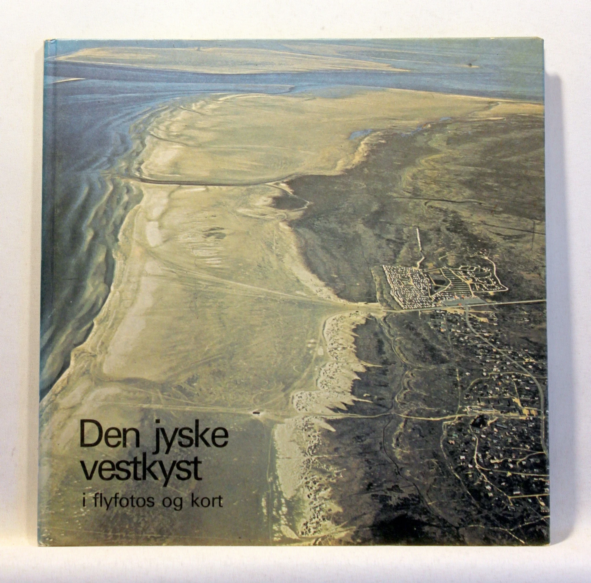 Den jyske vestkyst – en geografisk fortælling i flyfoto og kort