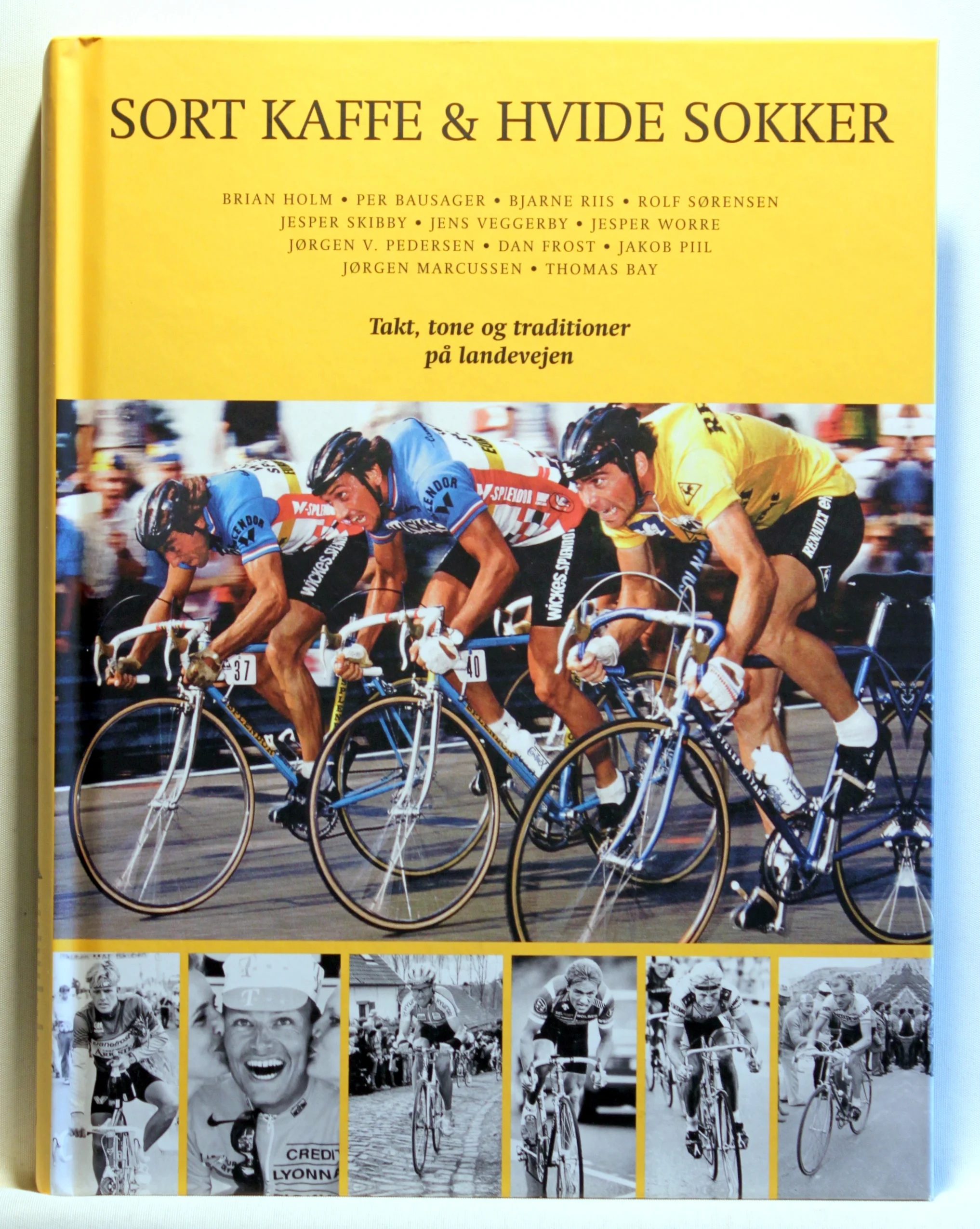 Sort kaffe og hvide sokker. Takt, tone og traditioner på landevejen