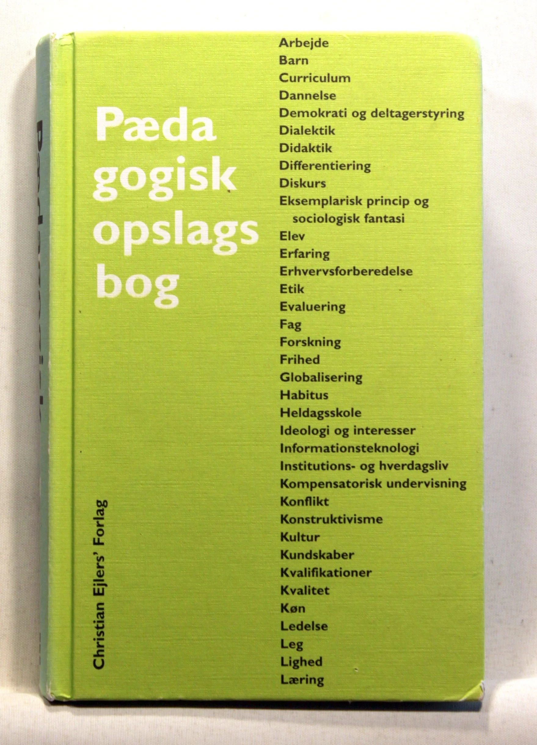 Pædagogisk opslagsbog. Alfabetisk ordnet
