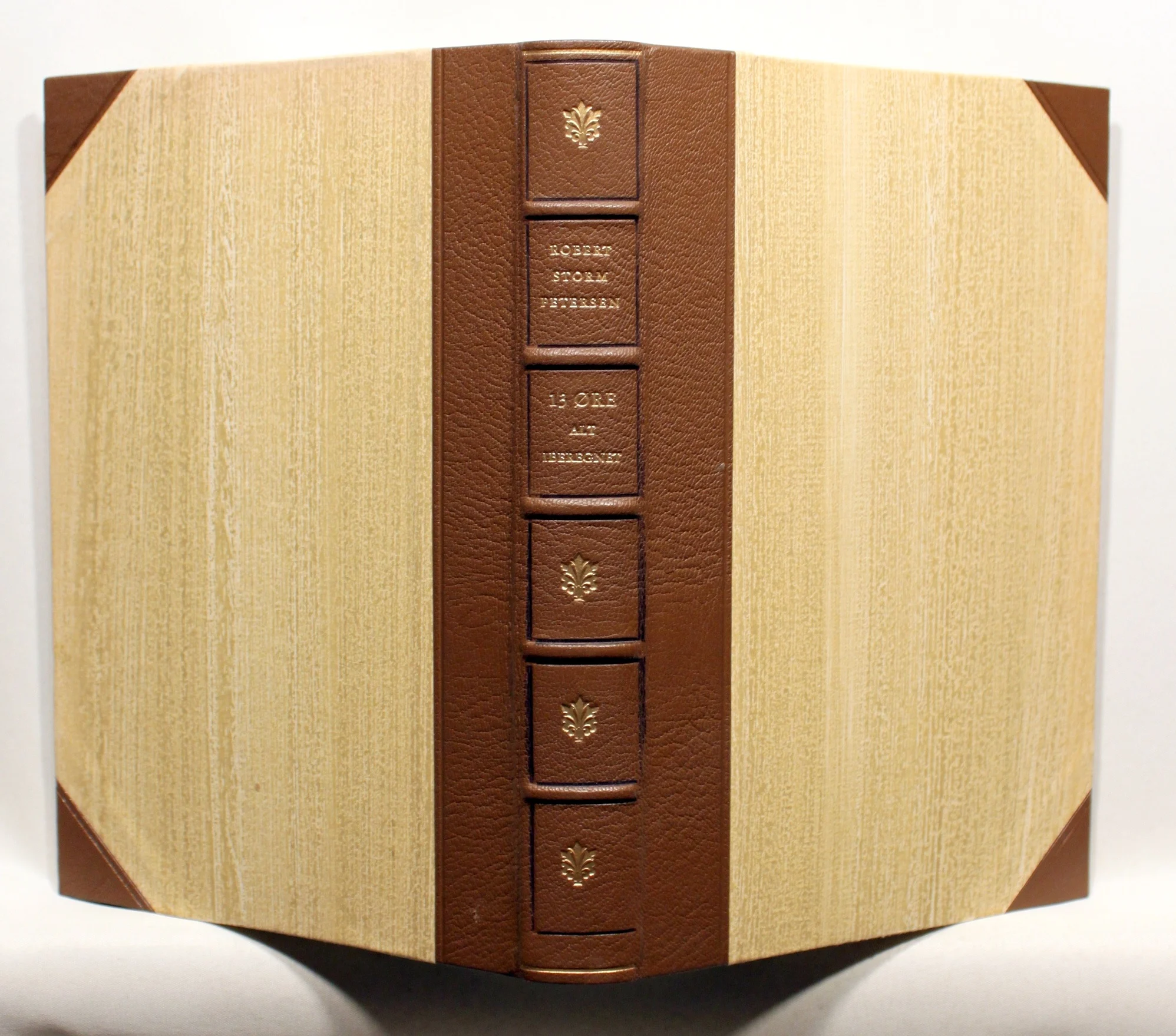 13 ører alt iberegnet. og 46 andre Fortællinger