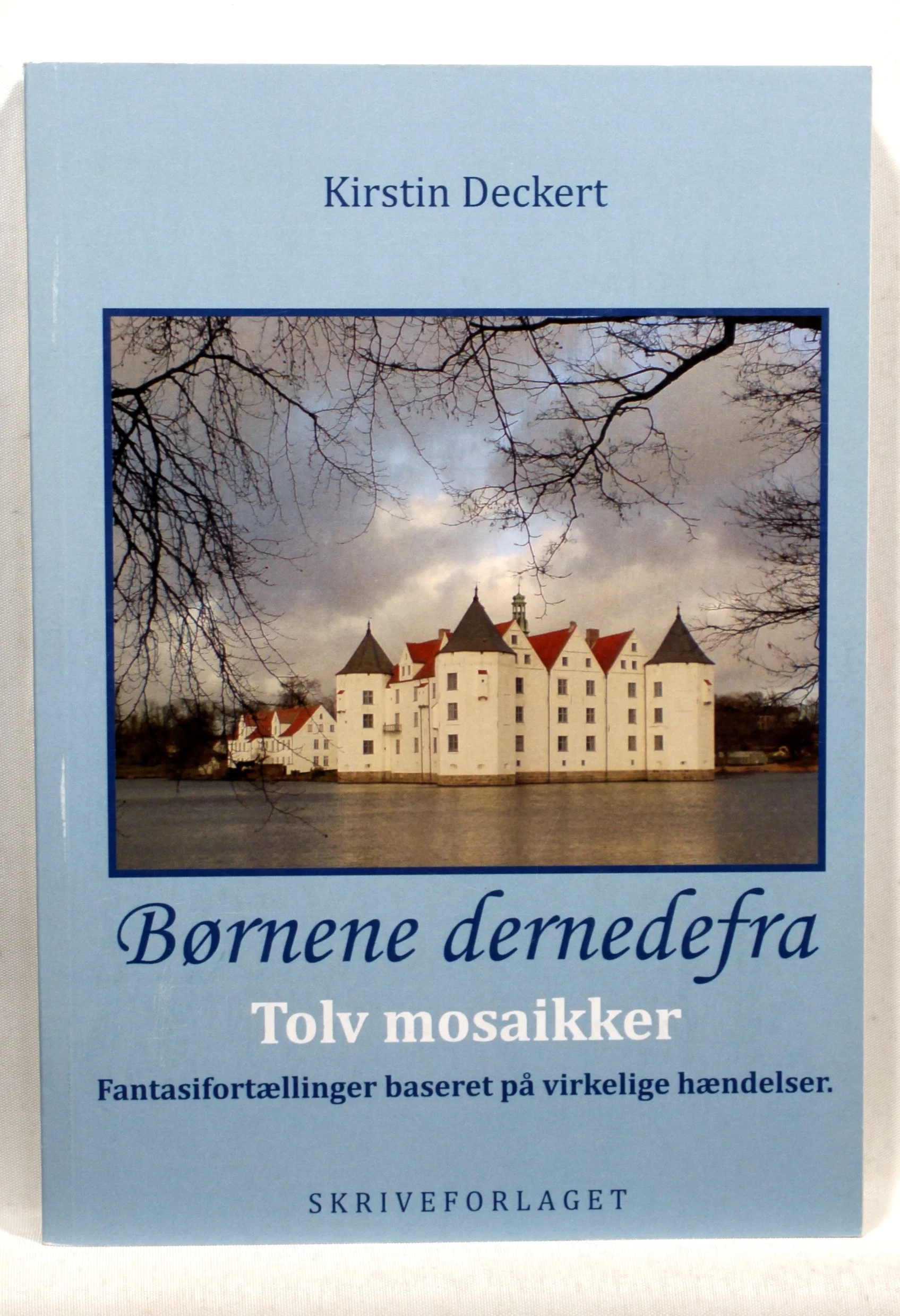 Børnene dernedefra. Tolv mosaikker – fantasifortællinger baseret på virkelige hændelser til debat og samtale mellem voksne og store børn 11-14 år