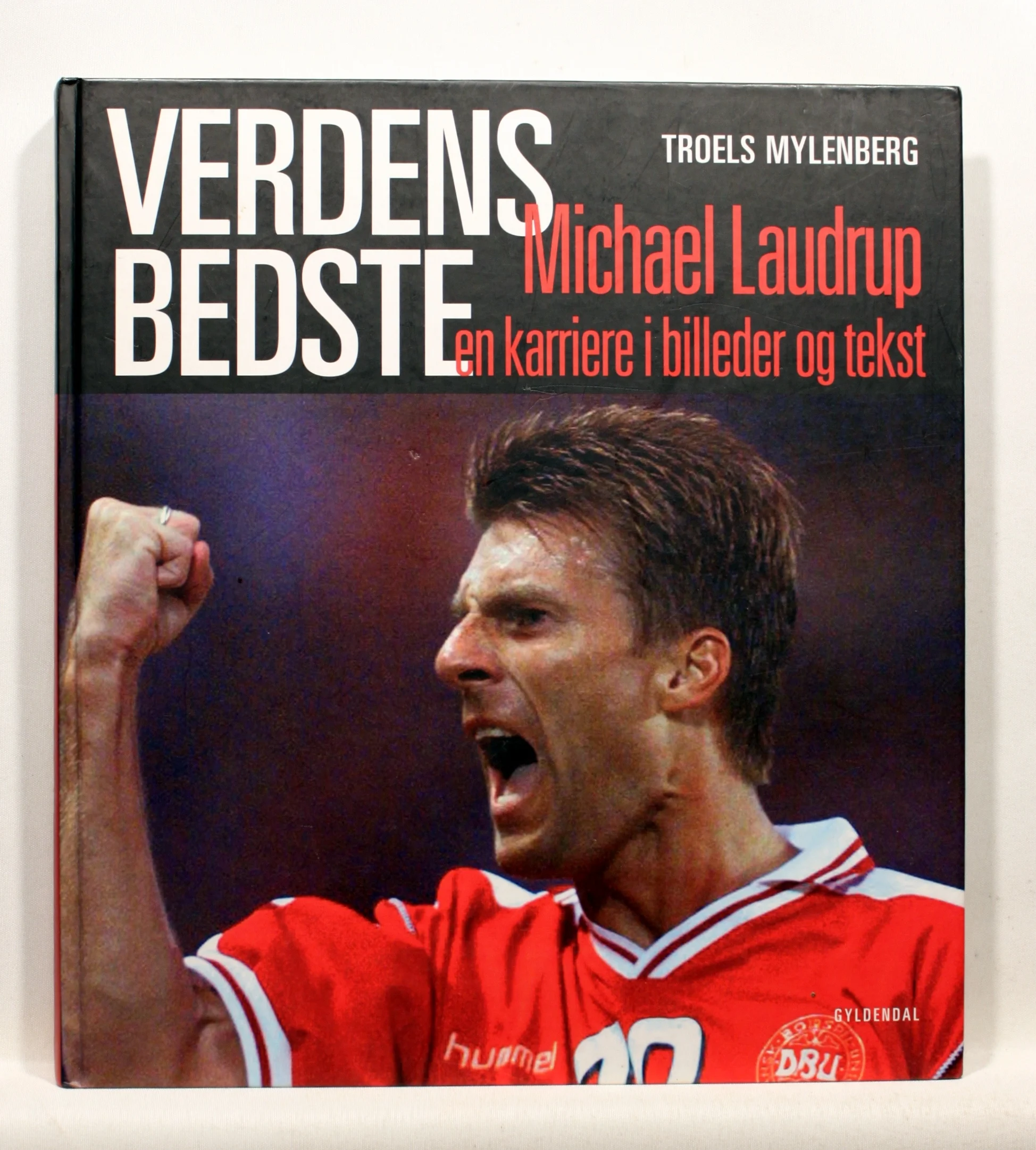 Verdens bedste Michael Laudrup. En karriere i billeder og tekst