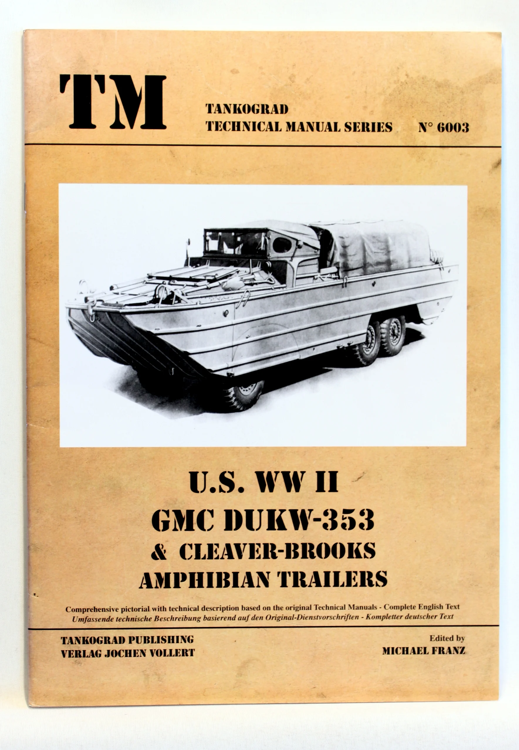 U.S. WW II DUKW-353.