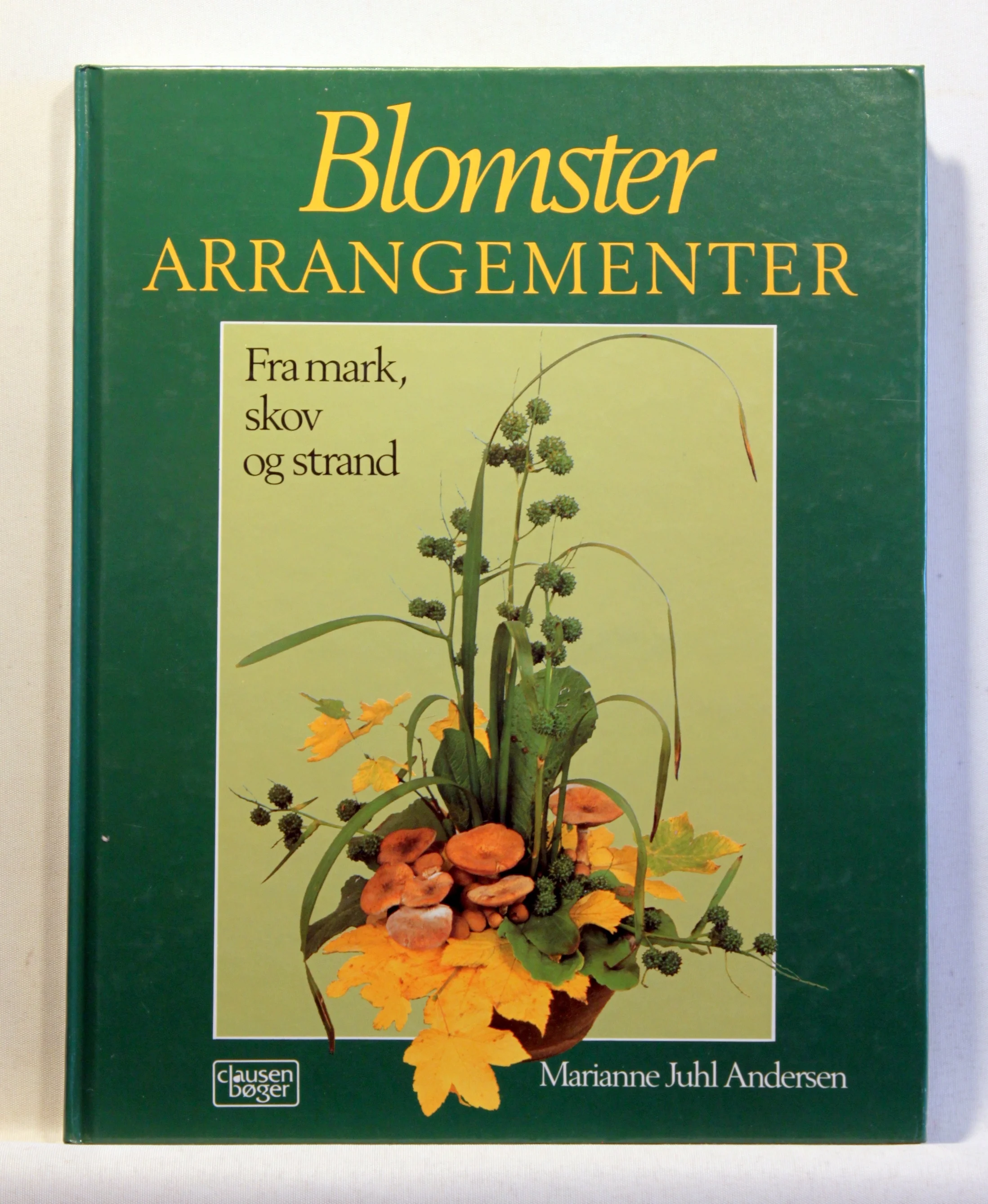 Blomsterarrangementer fra mark, skov og strand
