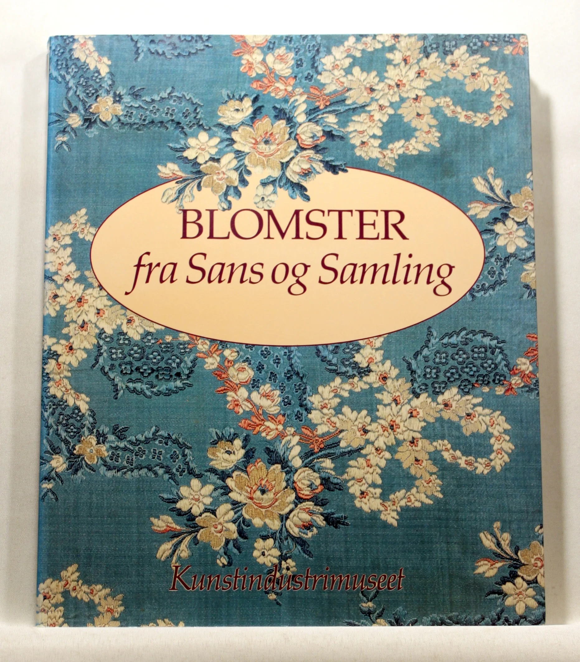 Blomster fra sans og samling