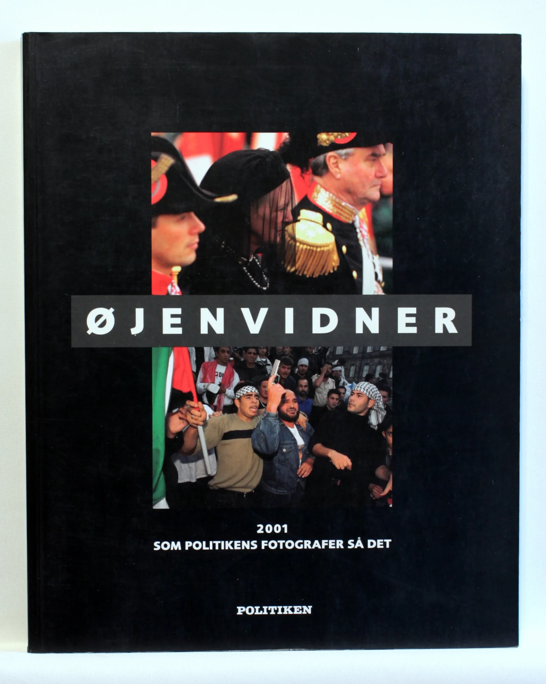 Øjenvidner – 2001 som Politikens fotografer så det