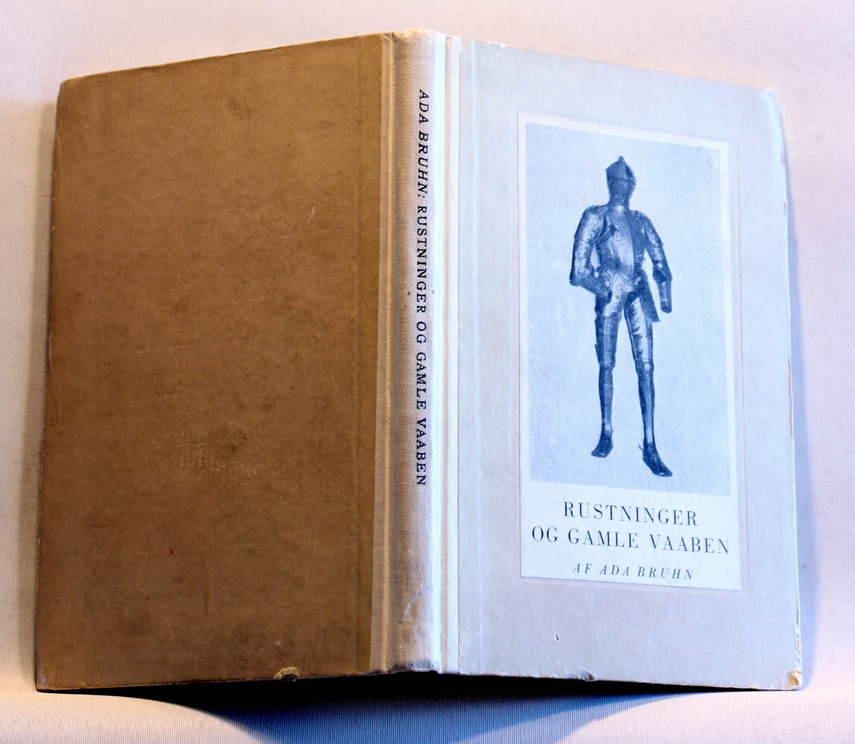 Rustninger og gamle vaaben