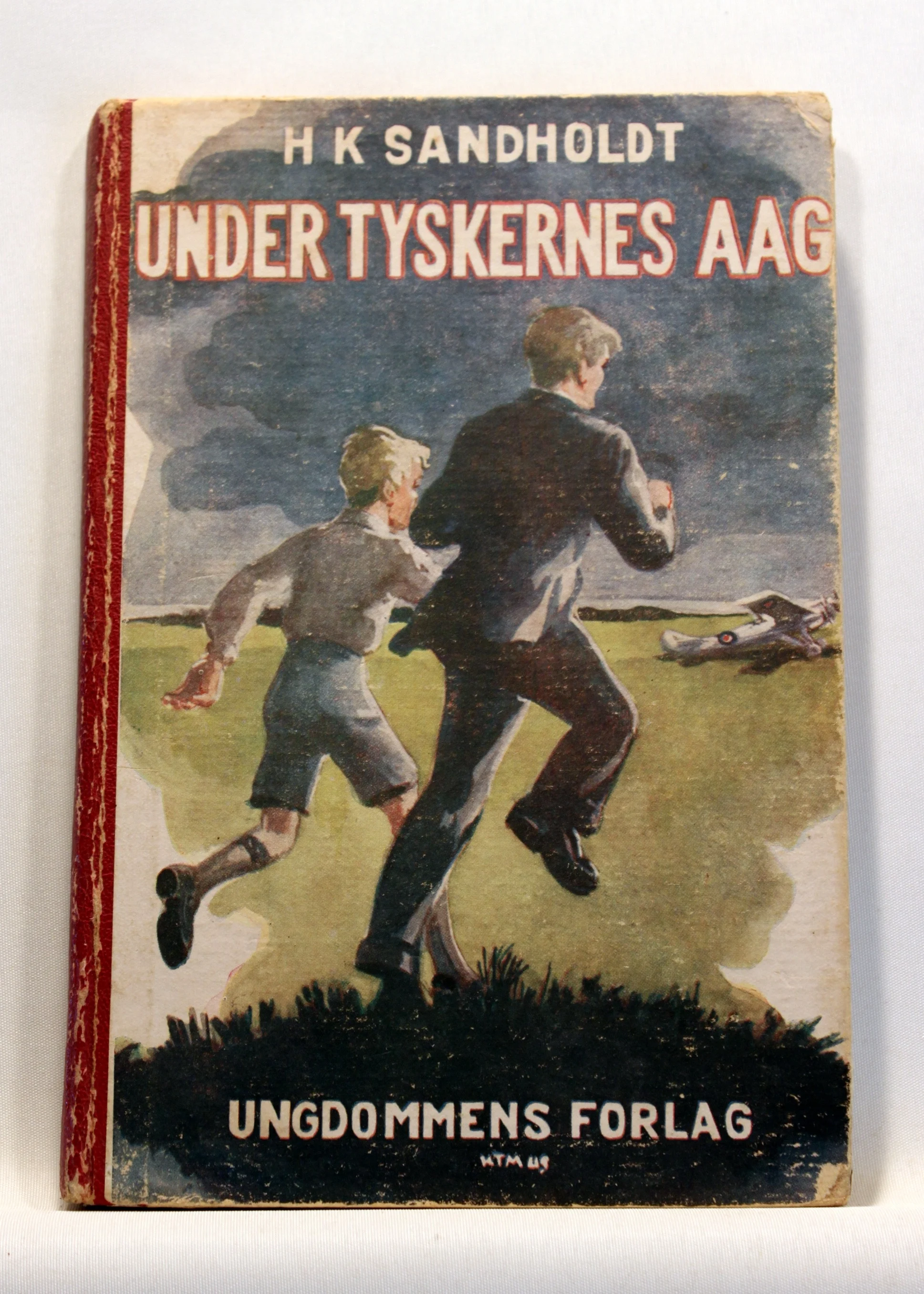 Under Tyskernes Aag