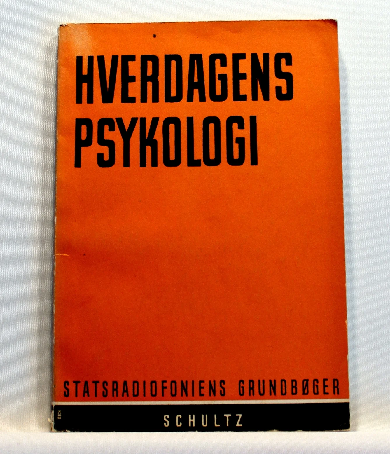 Hverdagens Psykologi. Grundbog for Studiekredse i Psykologi