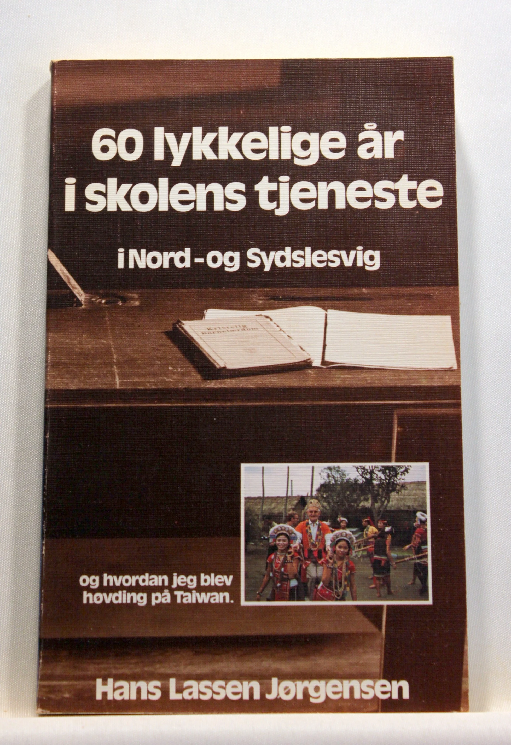 60 lykkelige år i skolens tjeneste i Nord- og Sydslesvig