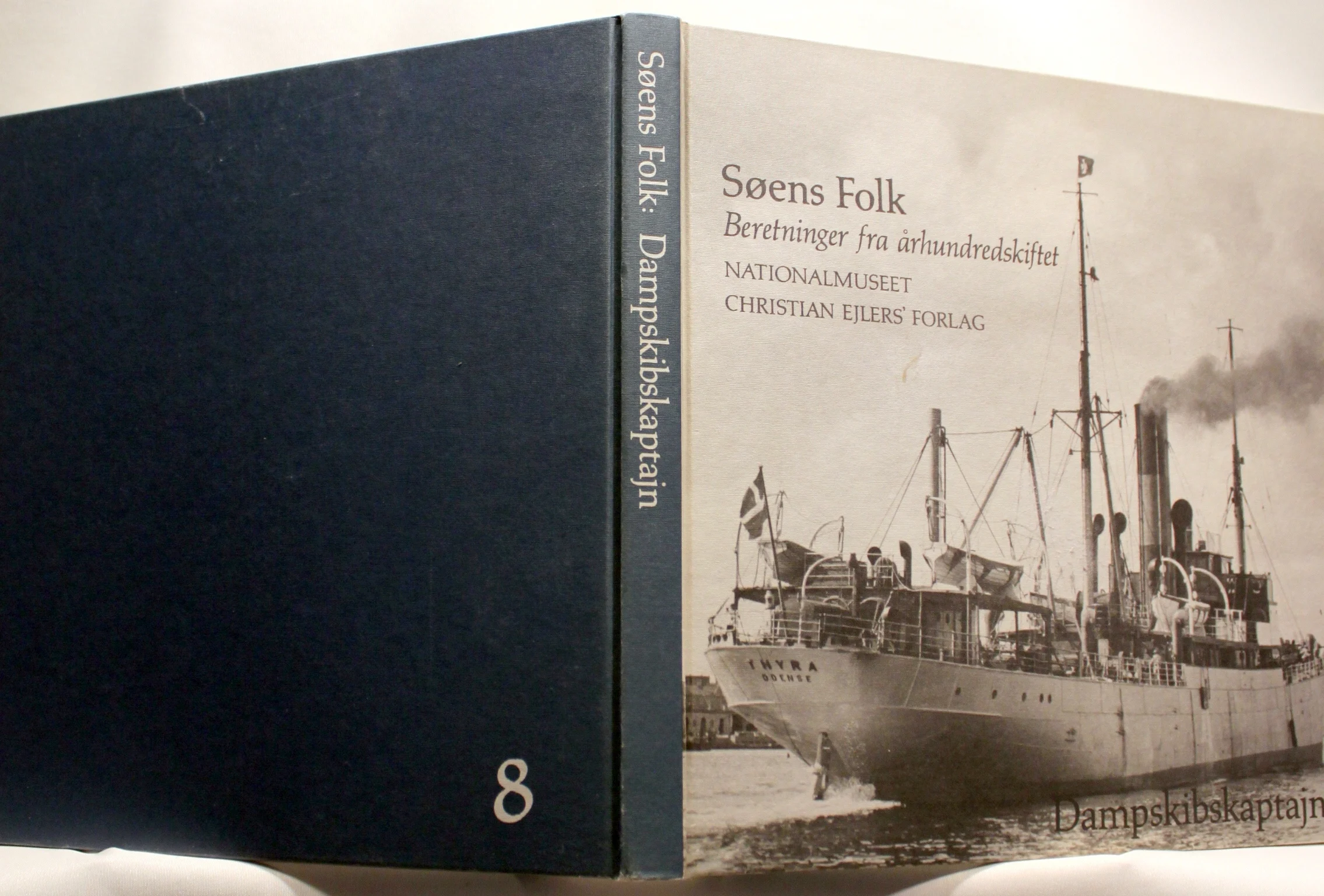 Damskibskaptajn. Søens folk 8