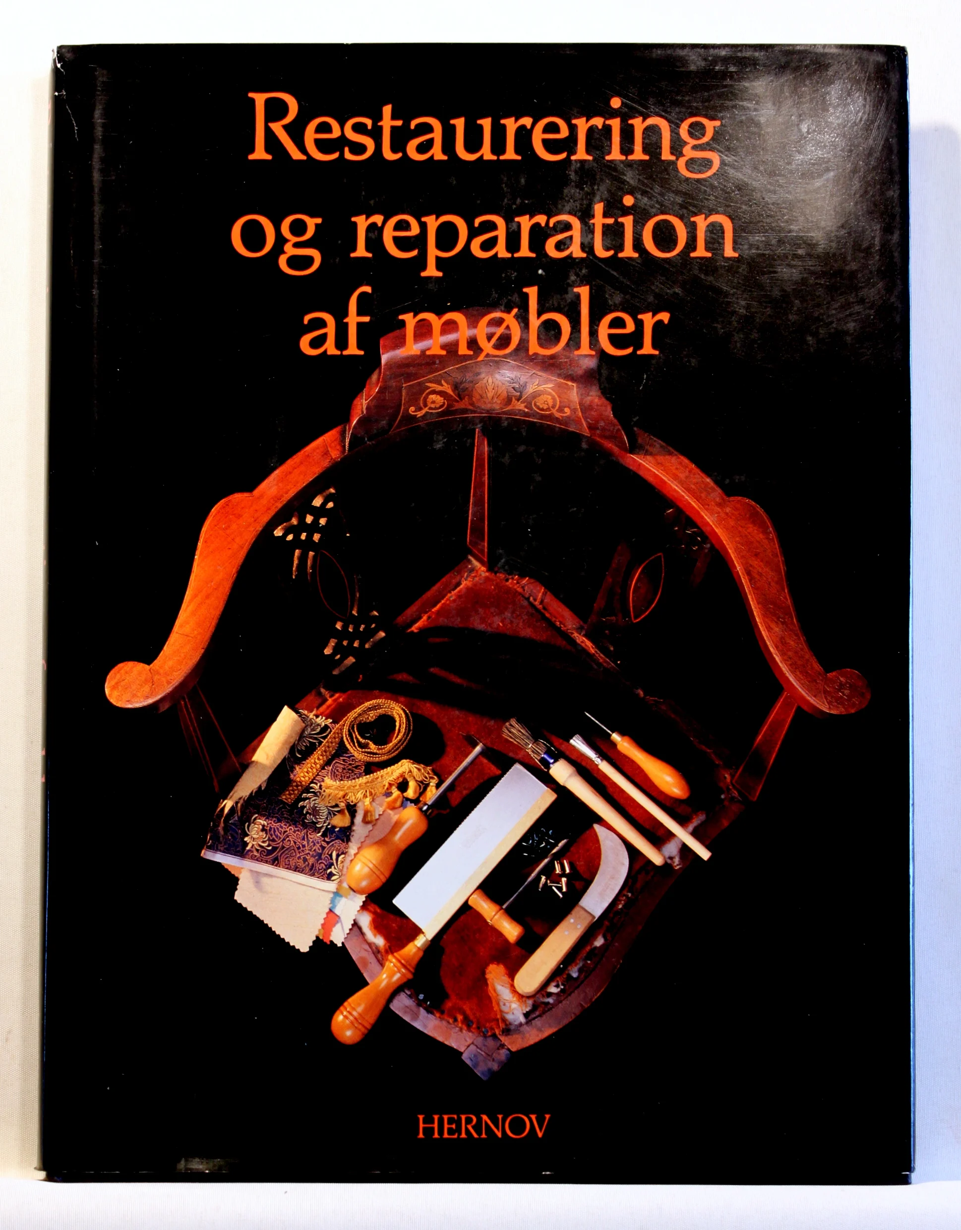 Restaurering og reparation af møbler