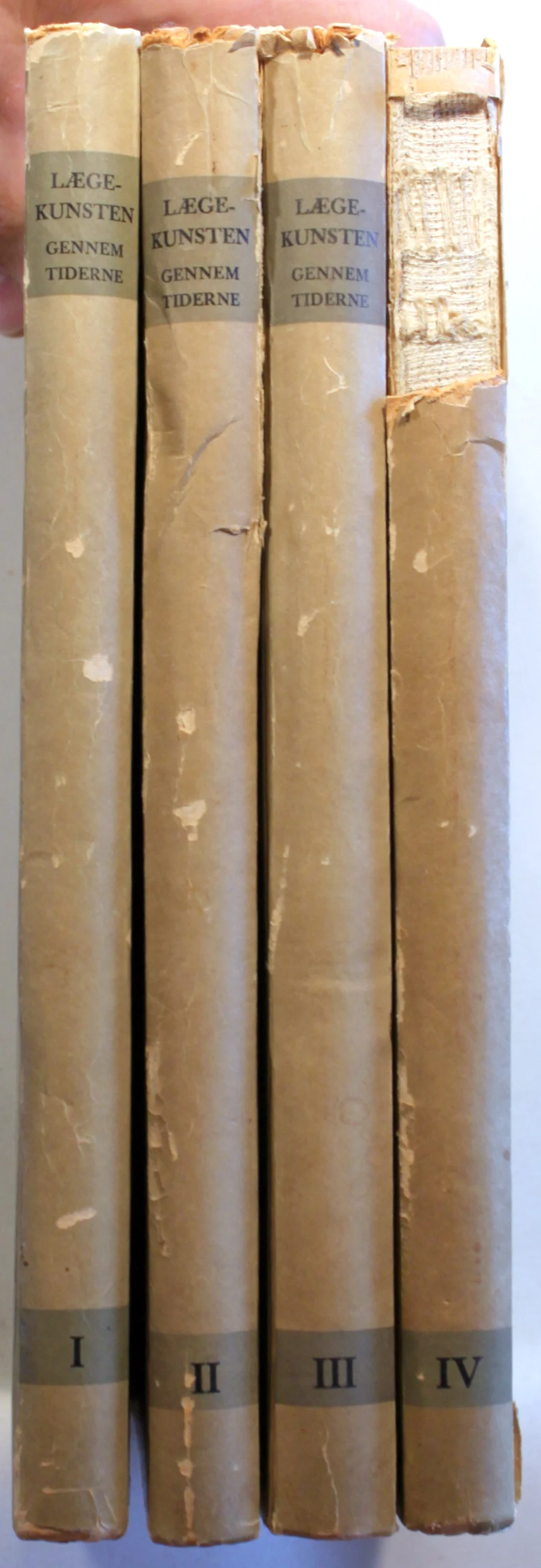 Lægekunsten gennem tiderne. 1-4