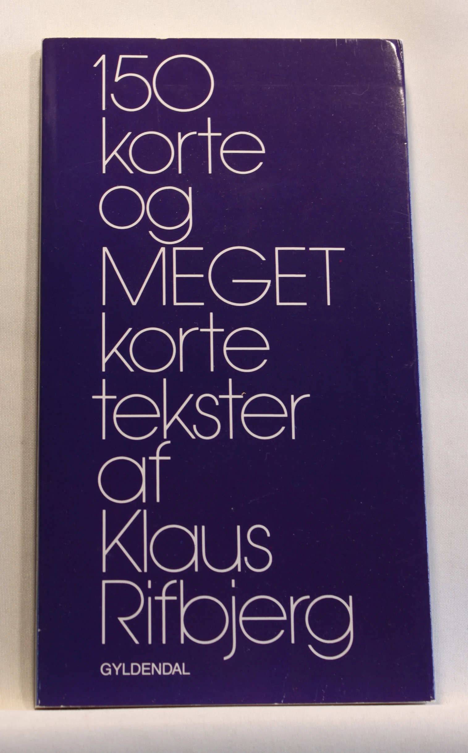 150 korte og meget korte tekster