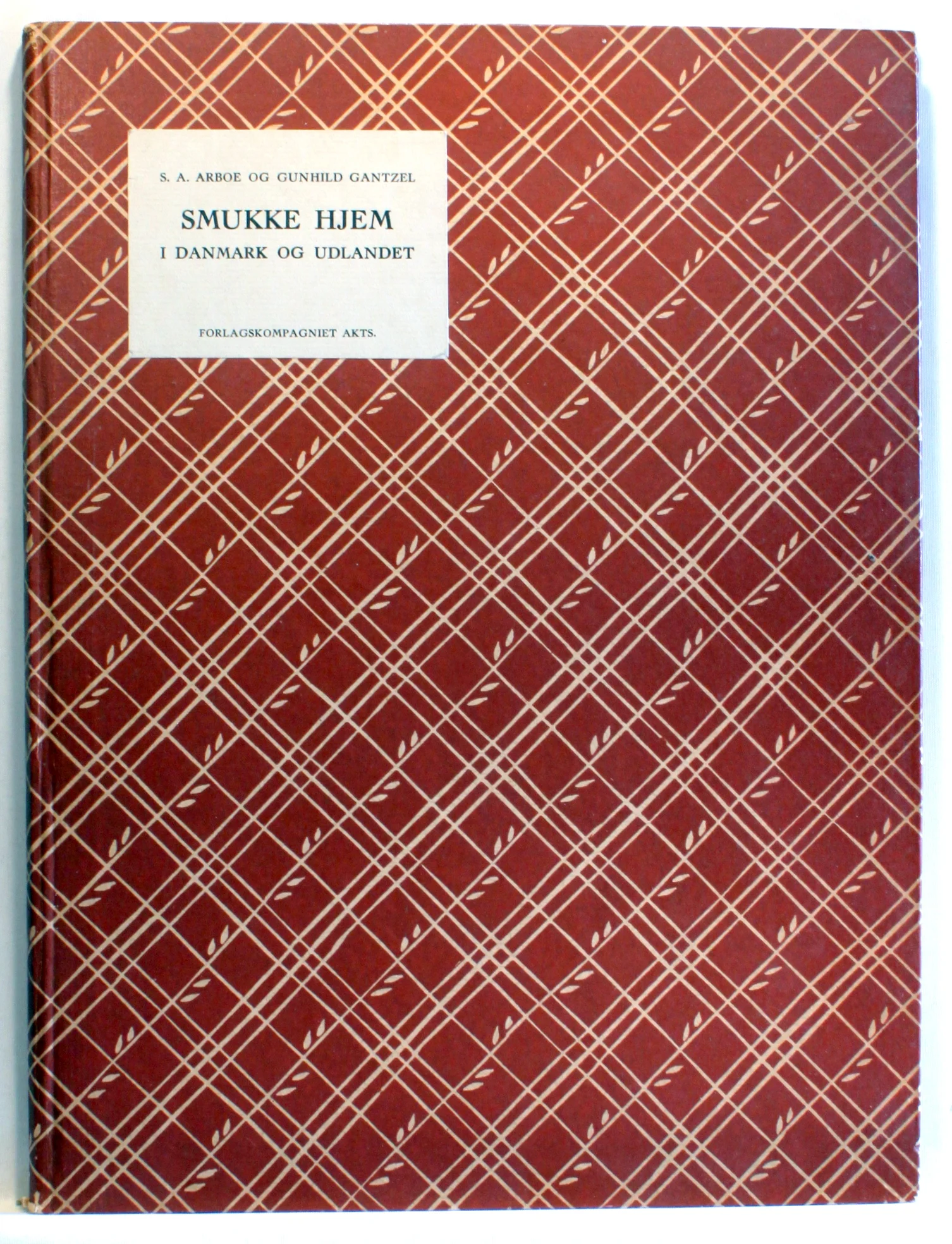 Smukke hjem i Danmark og udlandet. Møbelstilarterne gennem tiderne