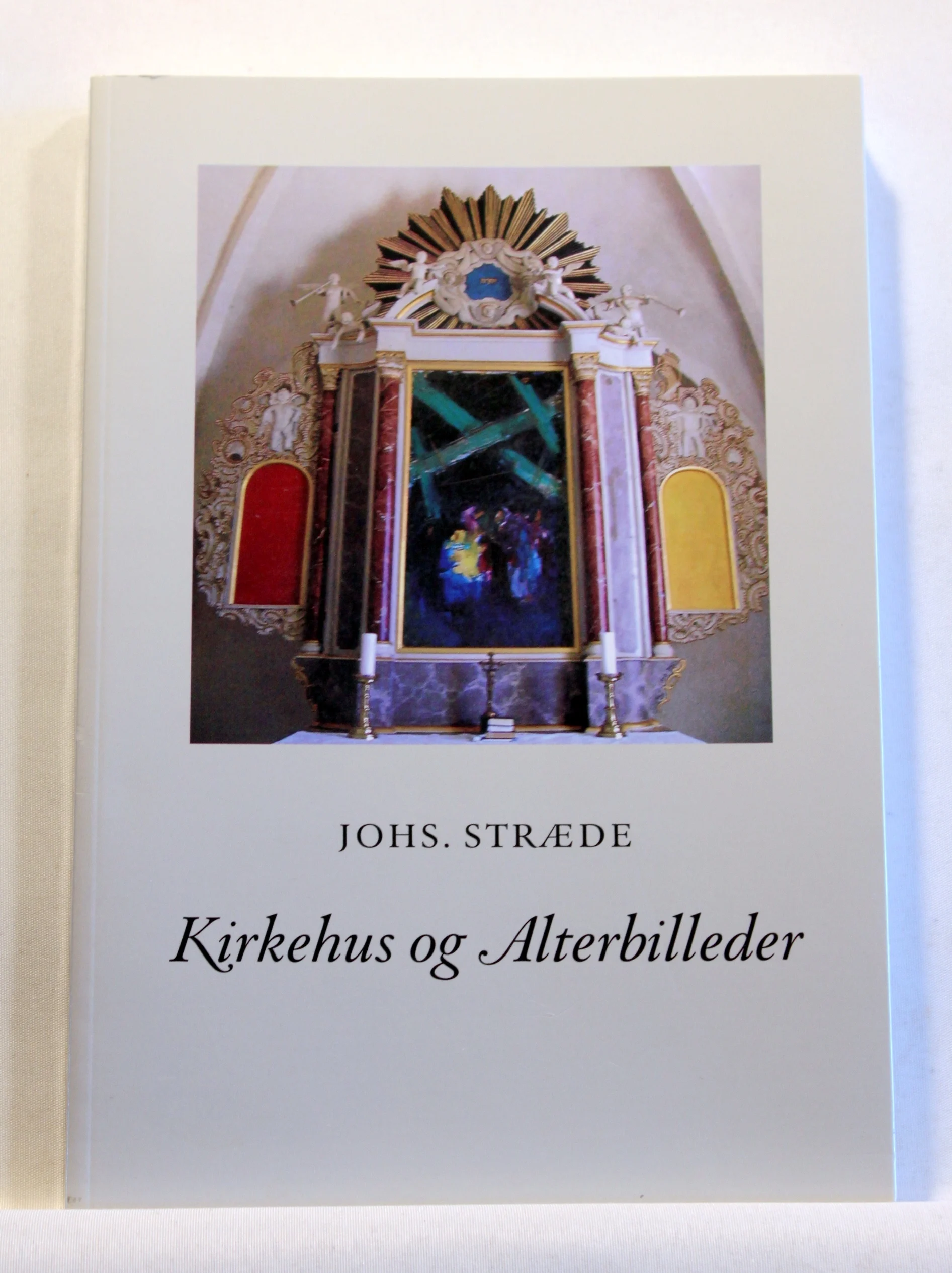 Kirkehus og Alterbilleder