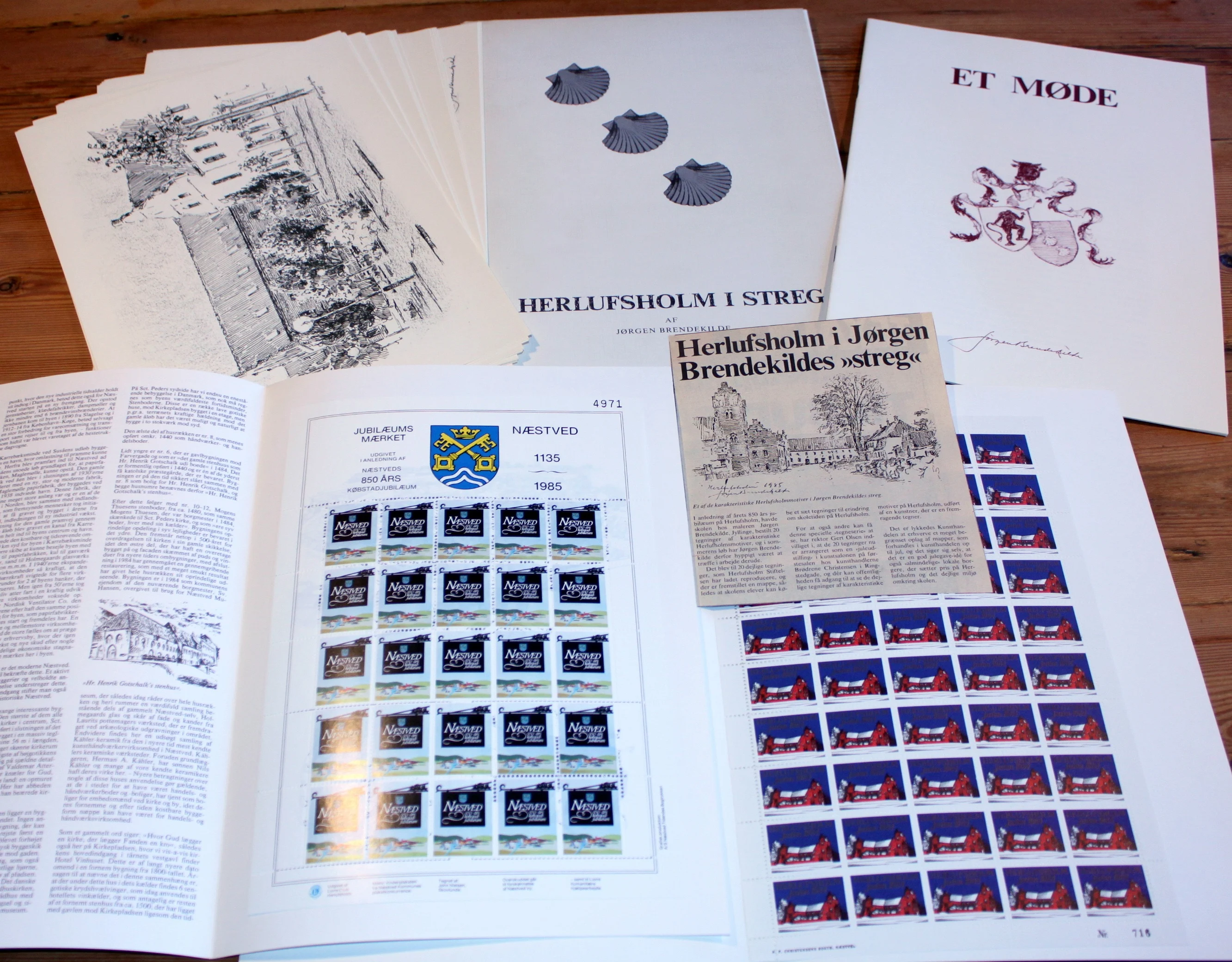 Herlufsholm i Streg. + Jubilæums mærkater